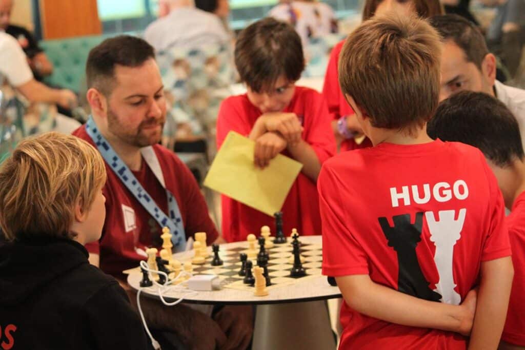 Revisant partides al Campionat de Catalunya d'Equips per Edats 2025