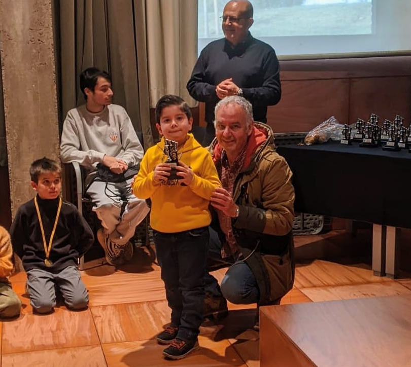Martin Esteban premiat com a millor sub08 a Cornellà