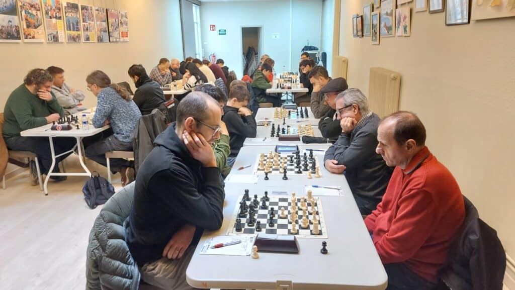 Primera jornada de lliga d'escacs 2026 al club d'escacs dos torres de sant cugat